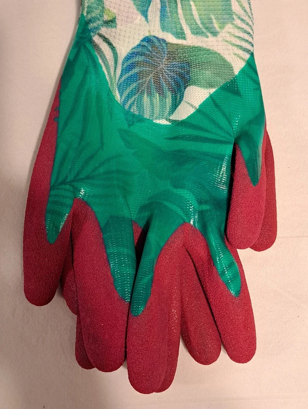 Women's Gloves Size Small Medium New